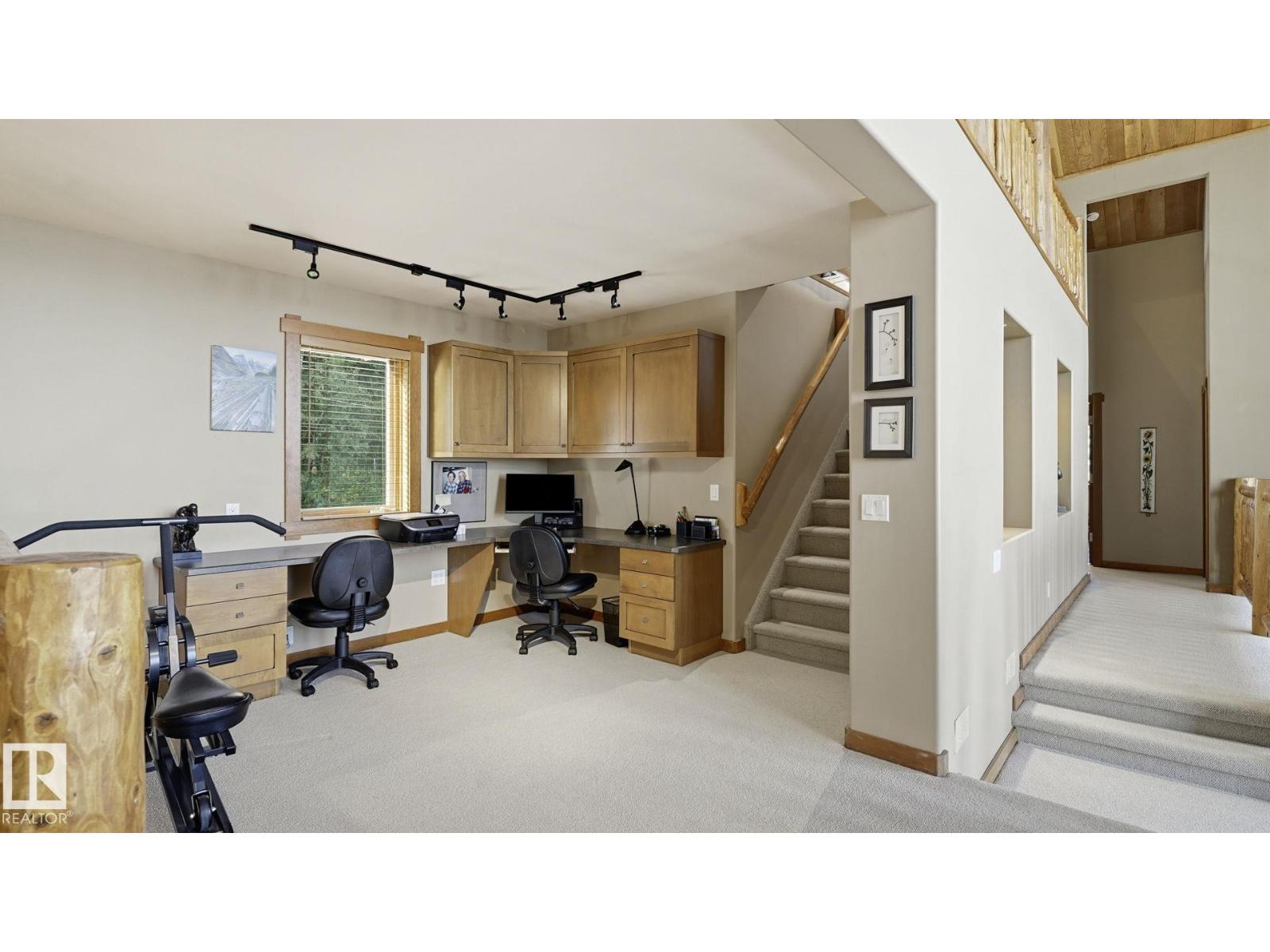 1067 1 Av Property Photo 28