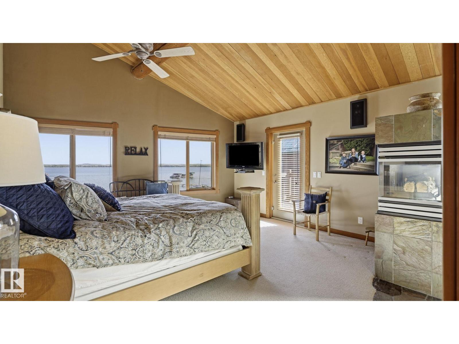 1067 1 Av Property Photo 29