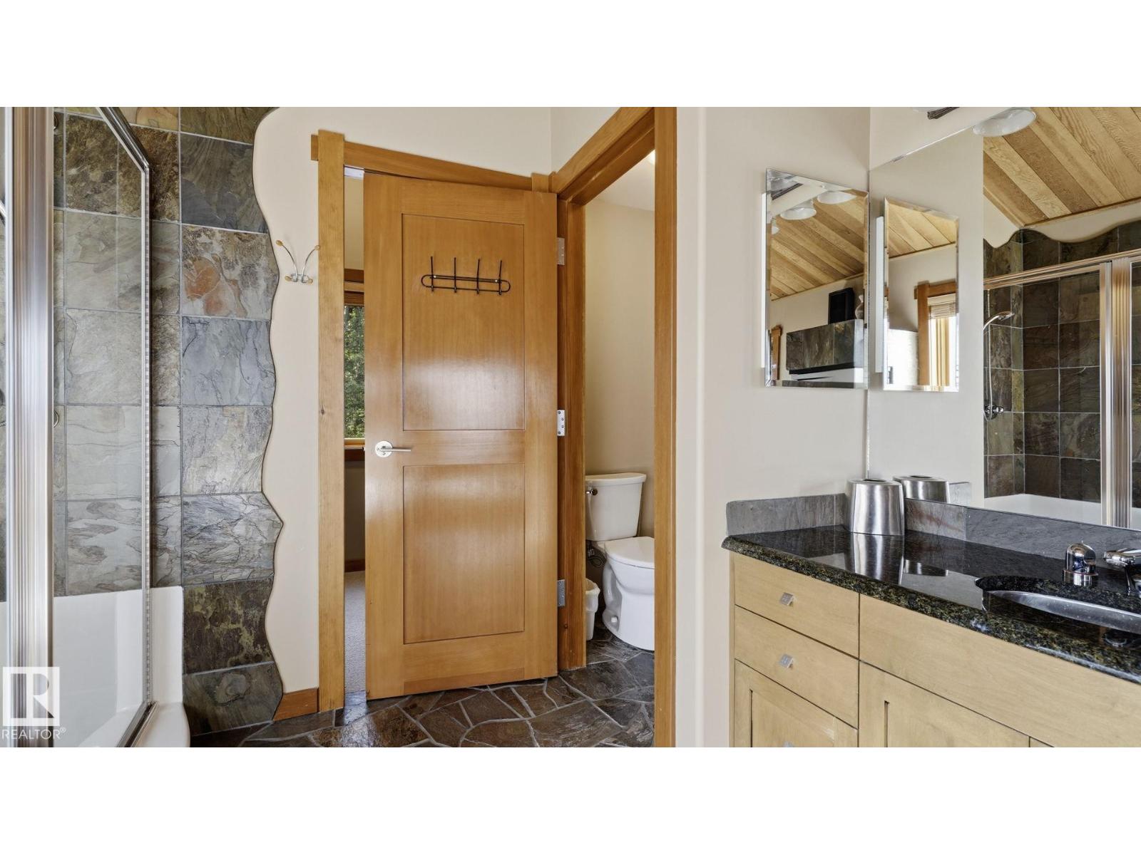 1067 1 Av Property Photo 34