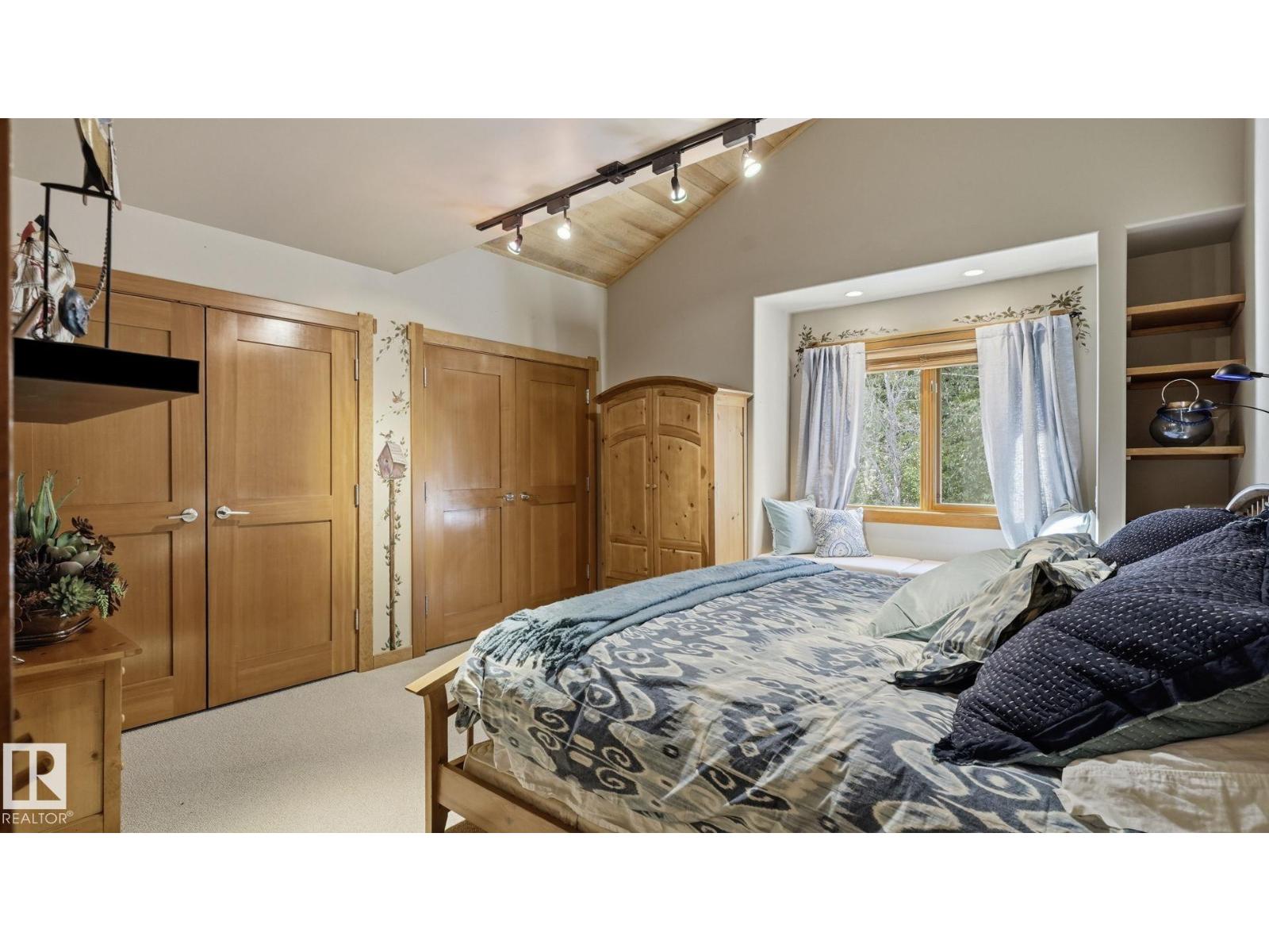 1067 1 Av Property Photo 41