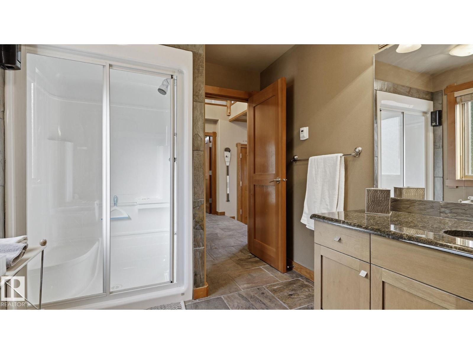 1067 1 Av Property Photo 47