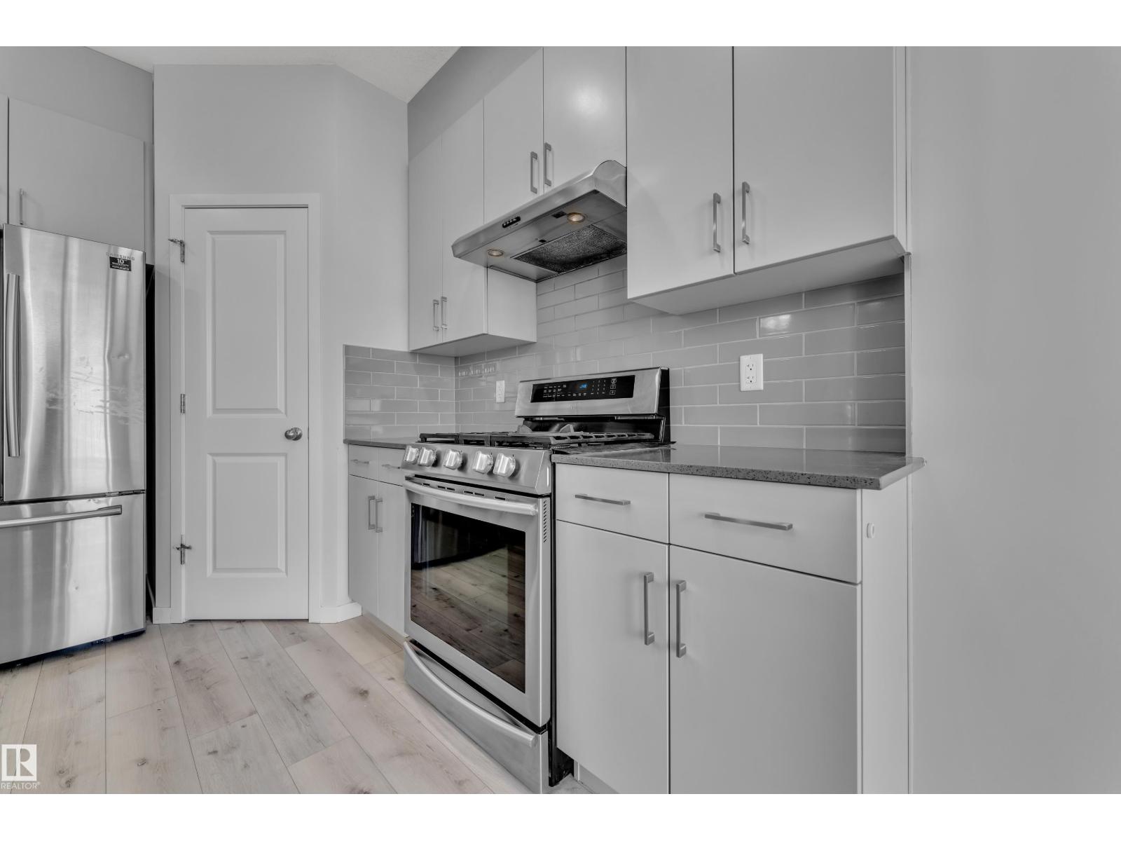 2268 Chokecherry Cl Sw Property Photo 11