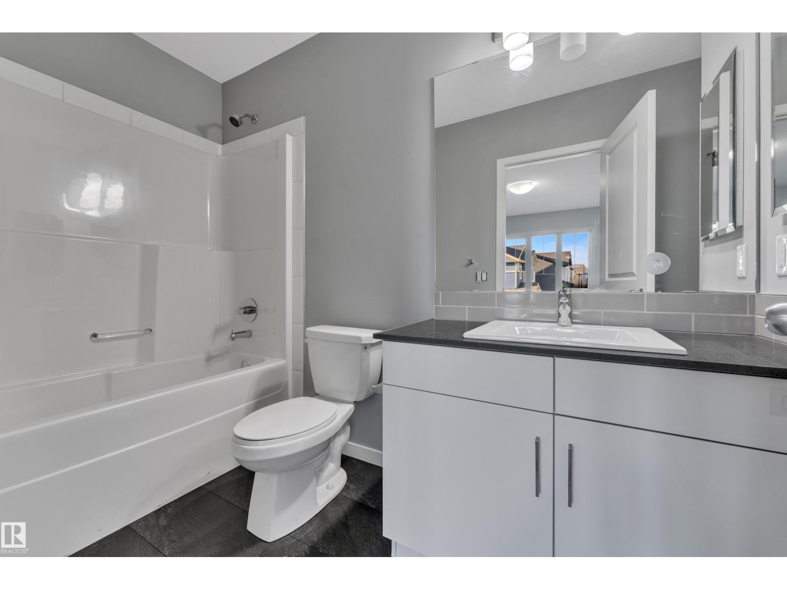 2268 Chokecherry Cl Sw Property Photo 18