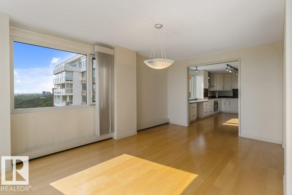 #1602 10010 119 St Nw Property Photo 15