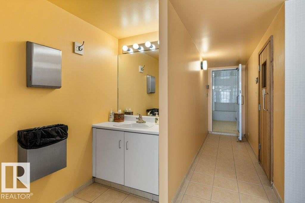 #1602 10010 119 St Nw Property Photo 45