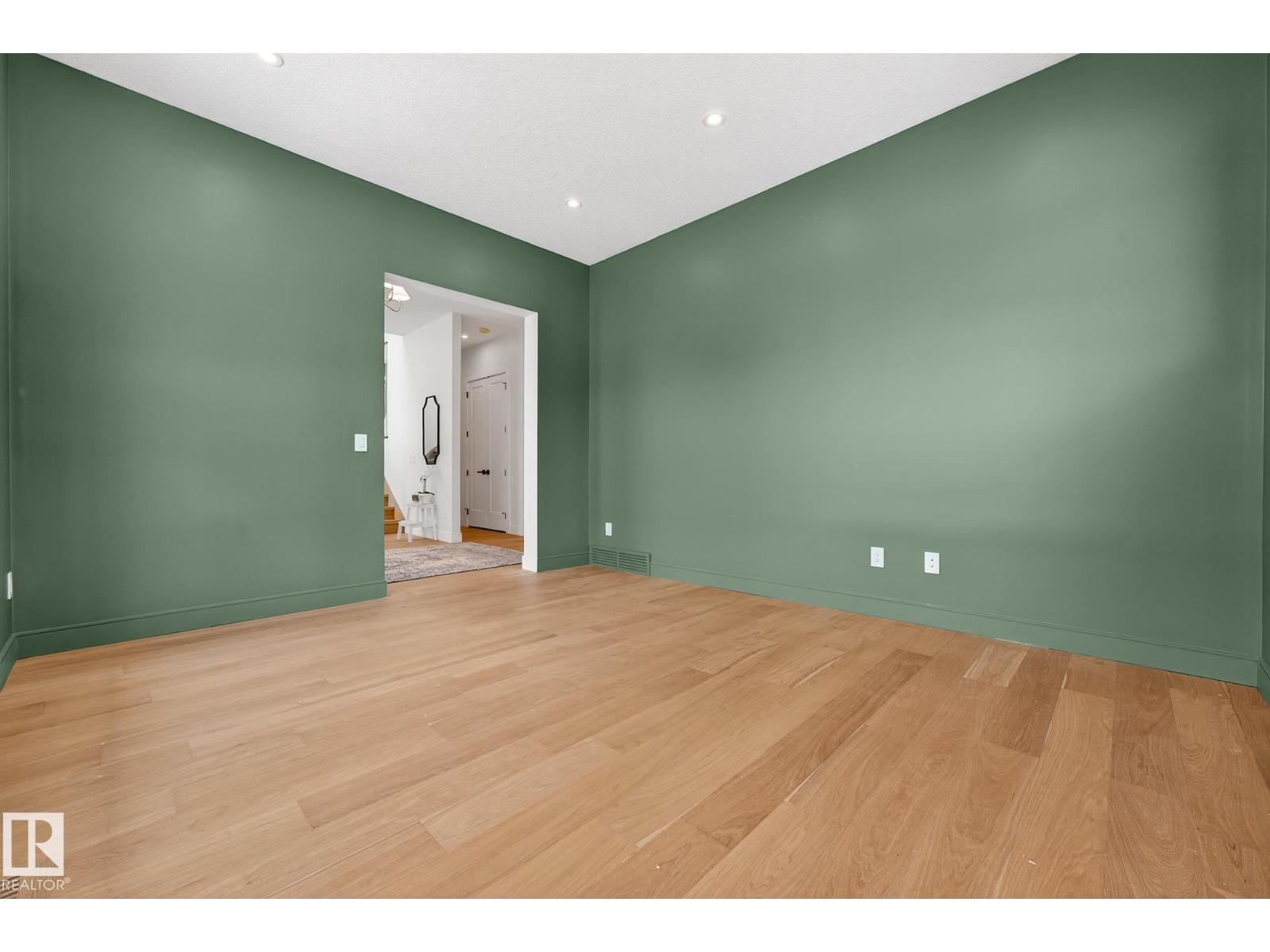 14004 89a Av Nw Property Photo 10