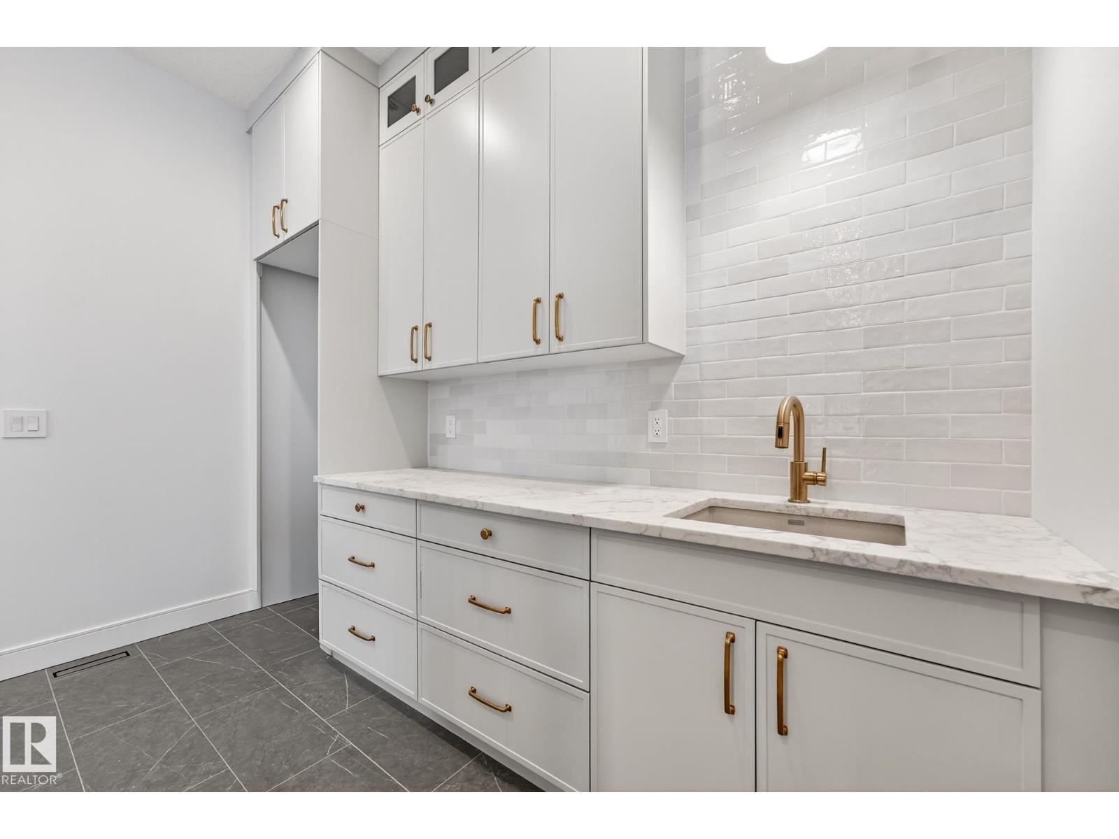 14004 89a Av Nw Property Photo 24