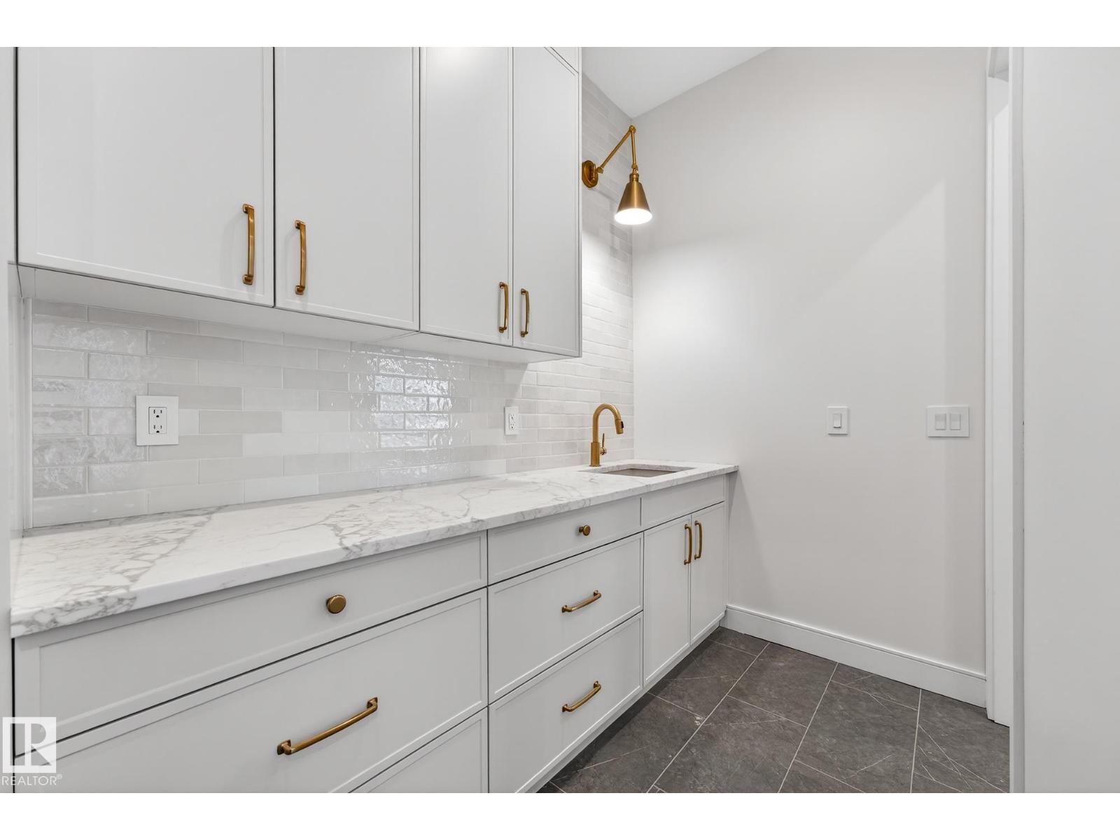 14004 89a Av Nw Property Photo 25