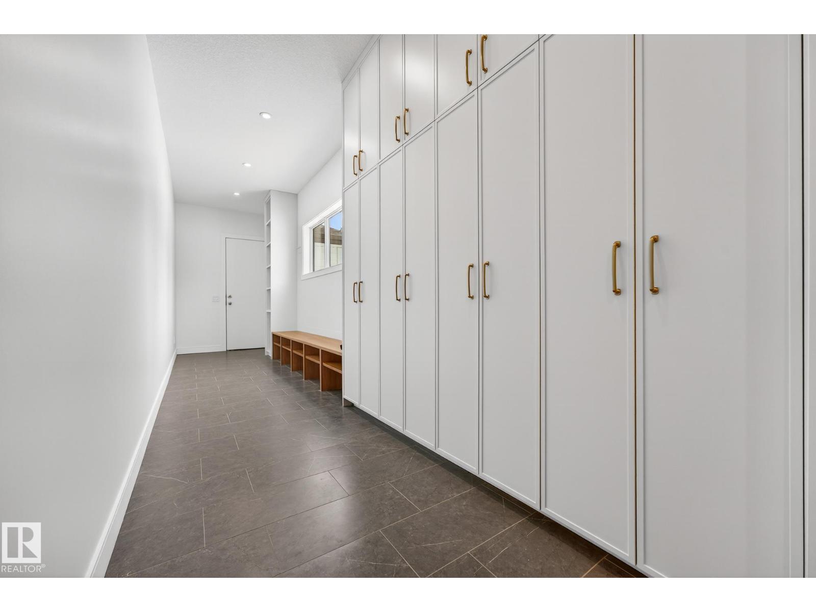 14004 89a Av Nw Property Photo 26