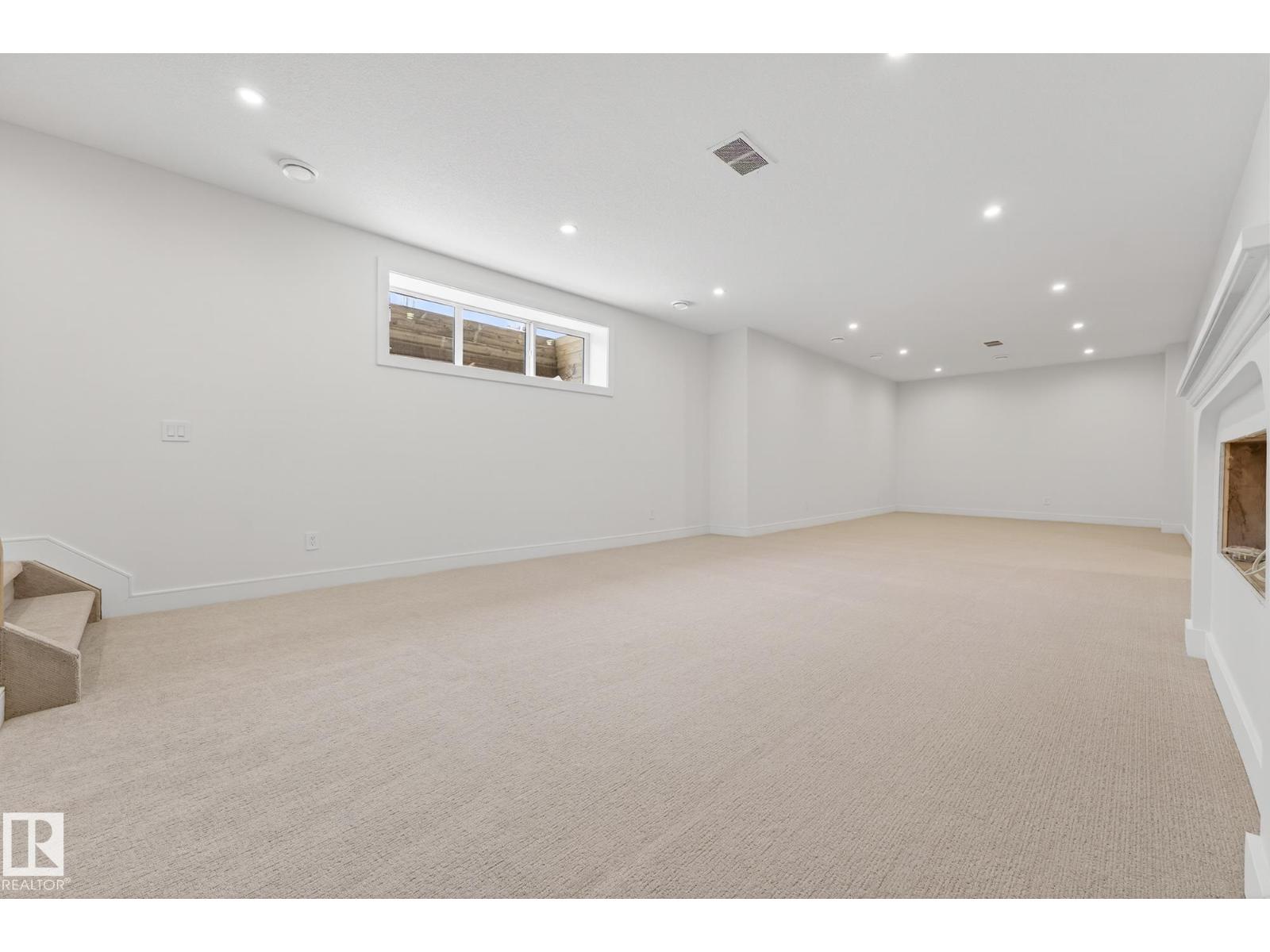 14004 89a Av Nw Property Photo 52