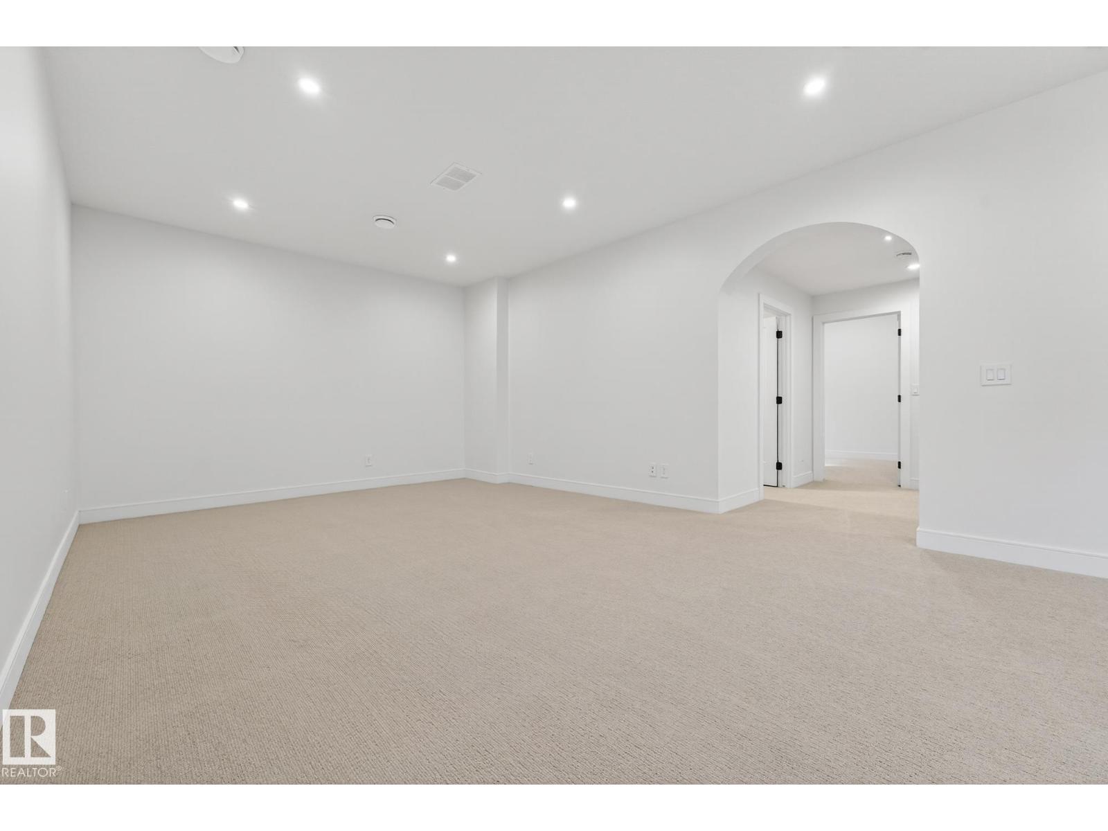 14004 89a Av Nw Property Photo 54