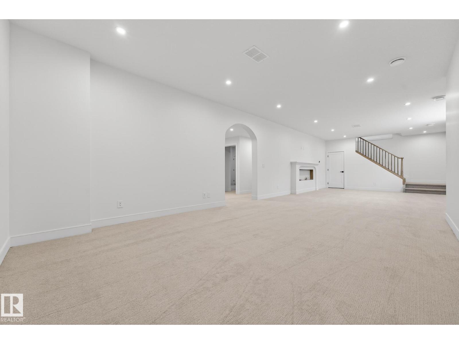 14004 89a Av Nw Property Photo 55