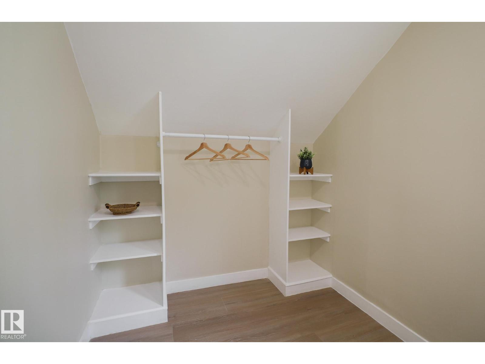 11536 95a St Nw Property Photo 14