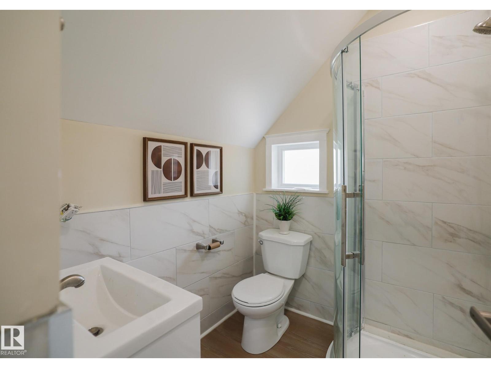 11536 95a St Nw Property Photo 16