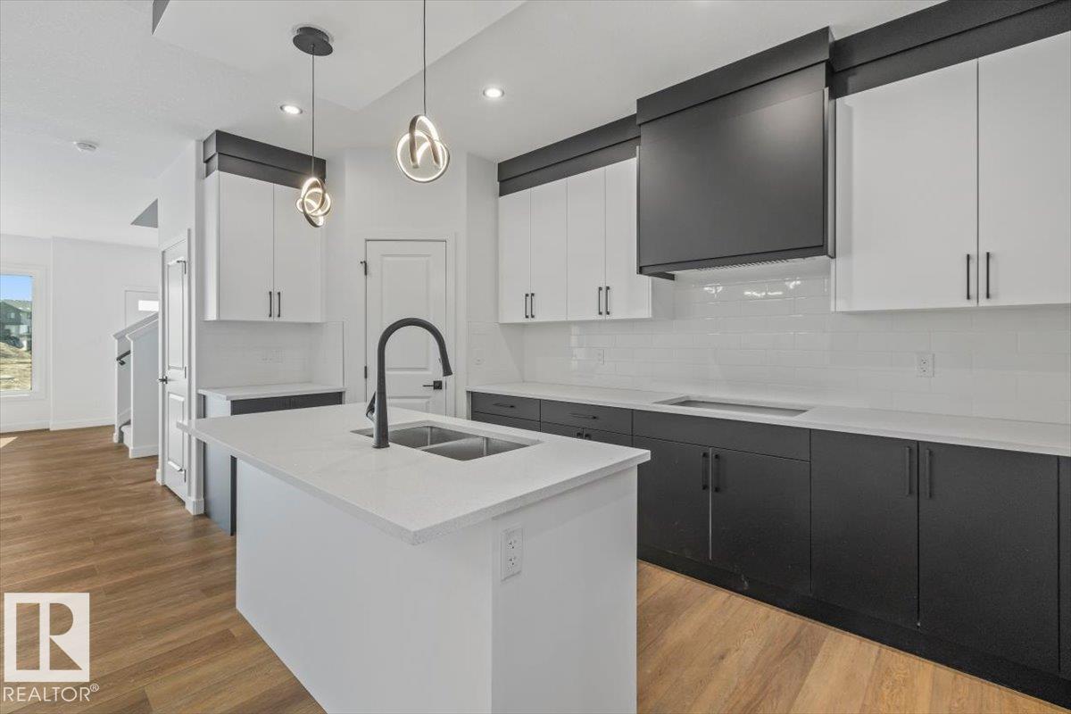 18 Juniper Wd Property Photo 15