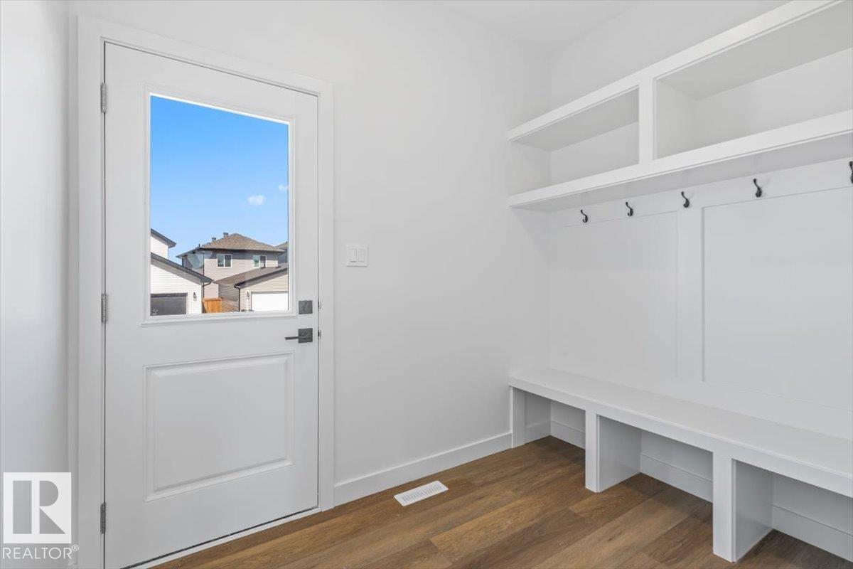18 Juniper Wd Property Photo 18