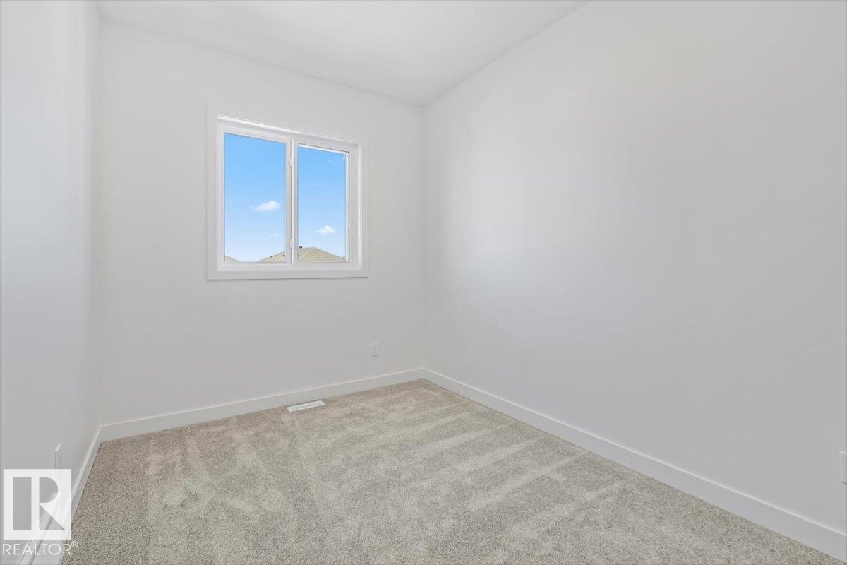 18 Juniper Wd Property Photo 23