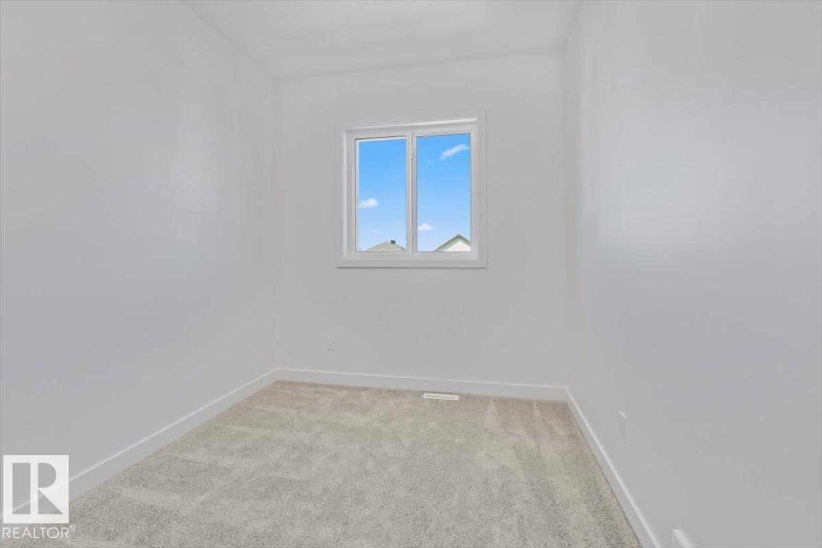 18 Juniper Wd Property Photo 24