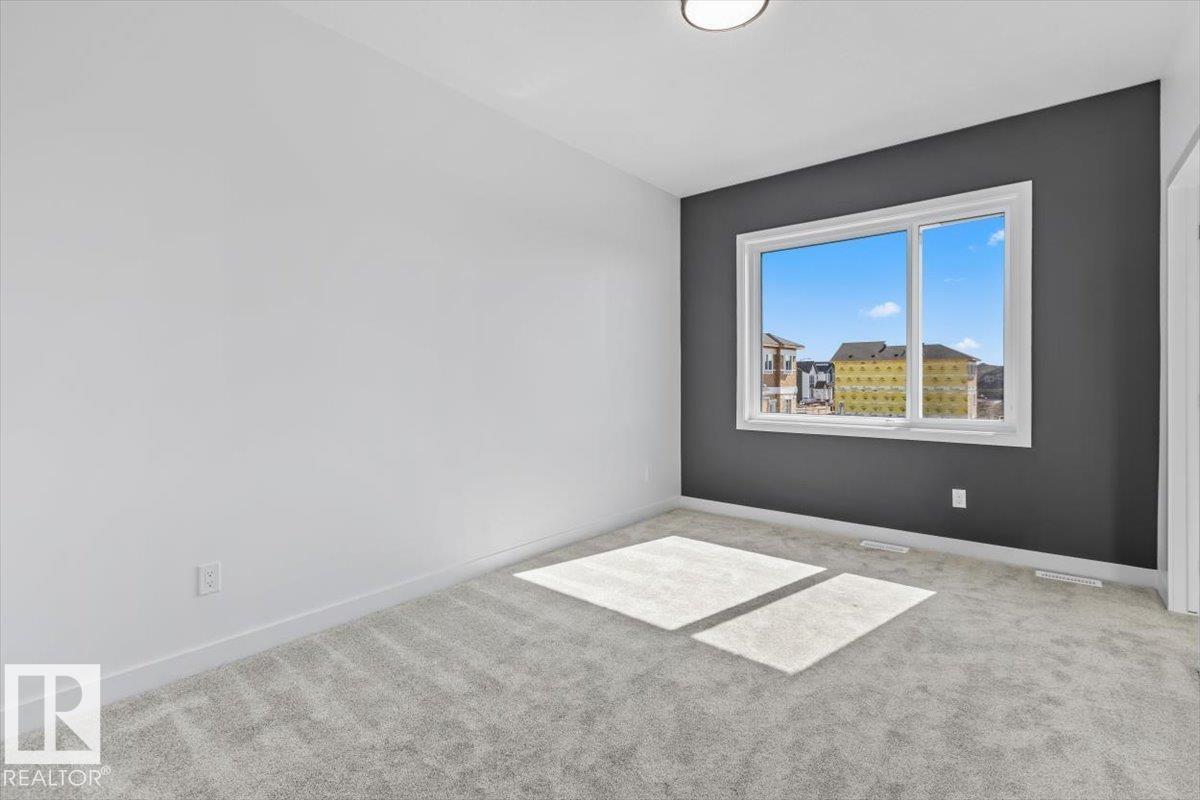 18 Juniper Wd Property Photo 25