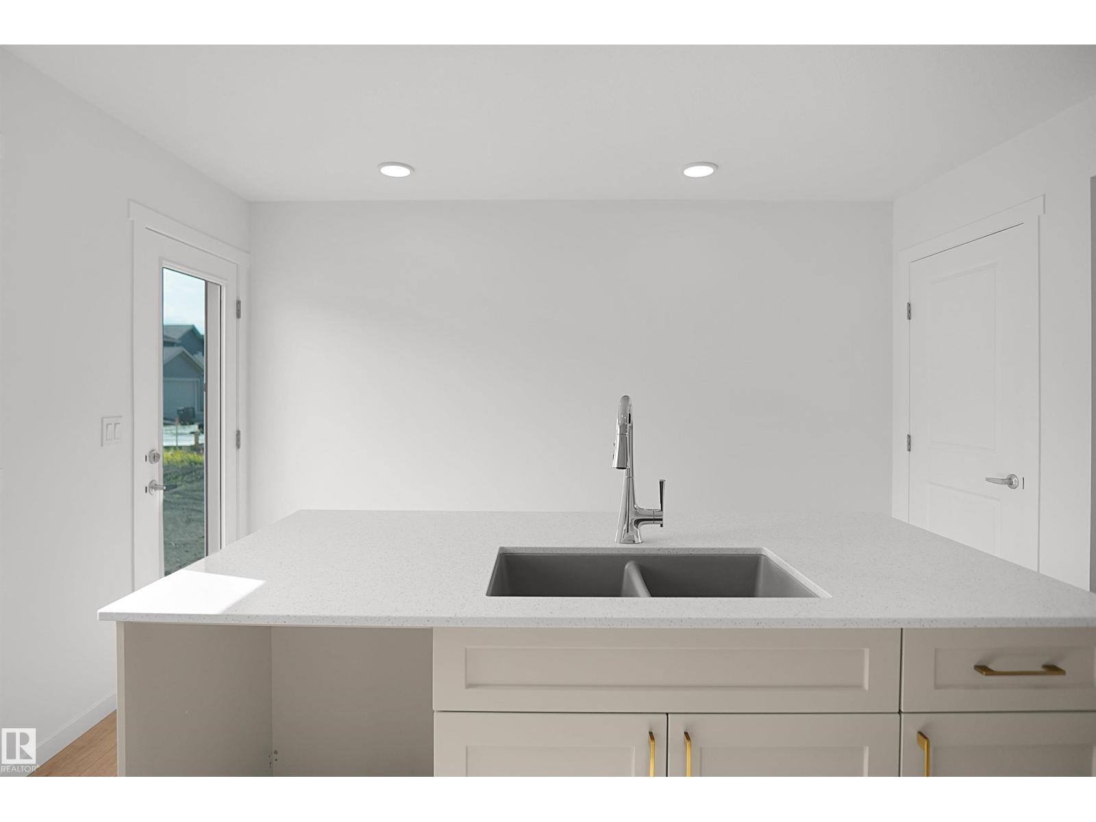 2119 210 St Nw Property Photo 15