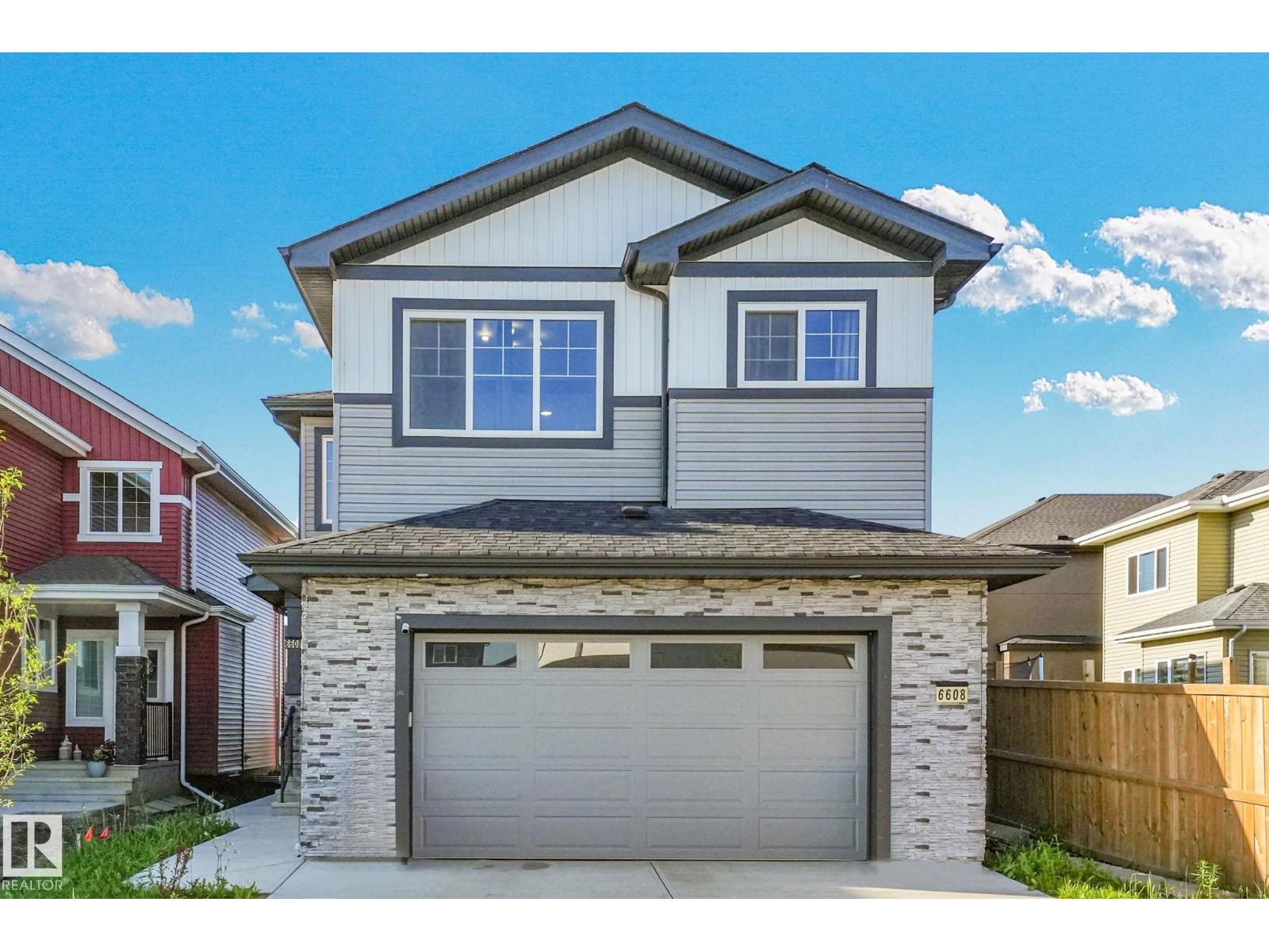 6608 51 Av Property Photo 1