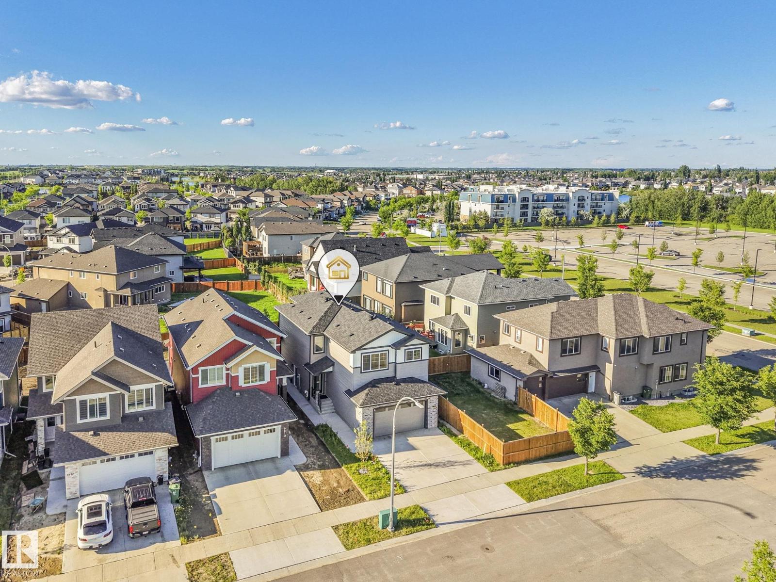 6608 51 Av Property Photo 2