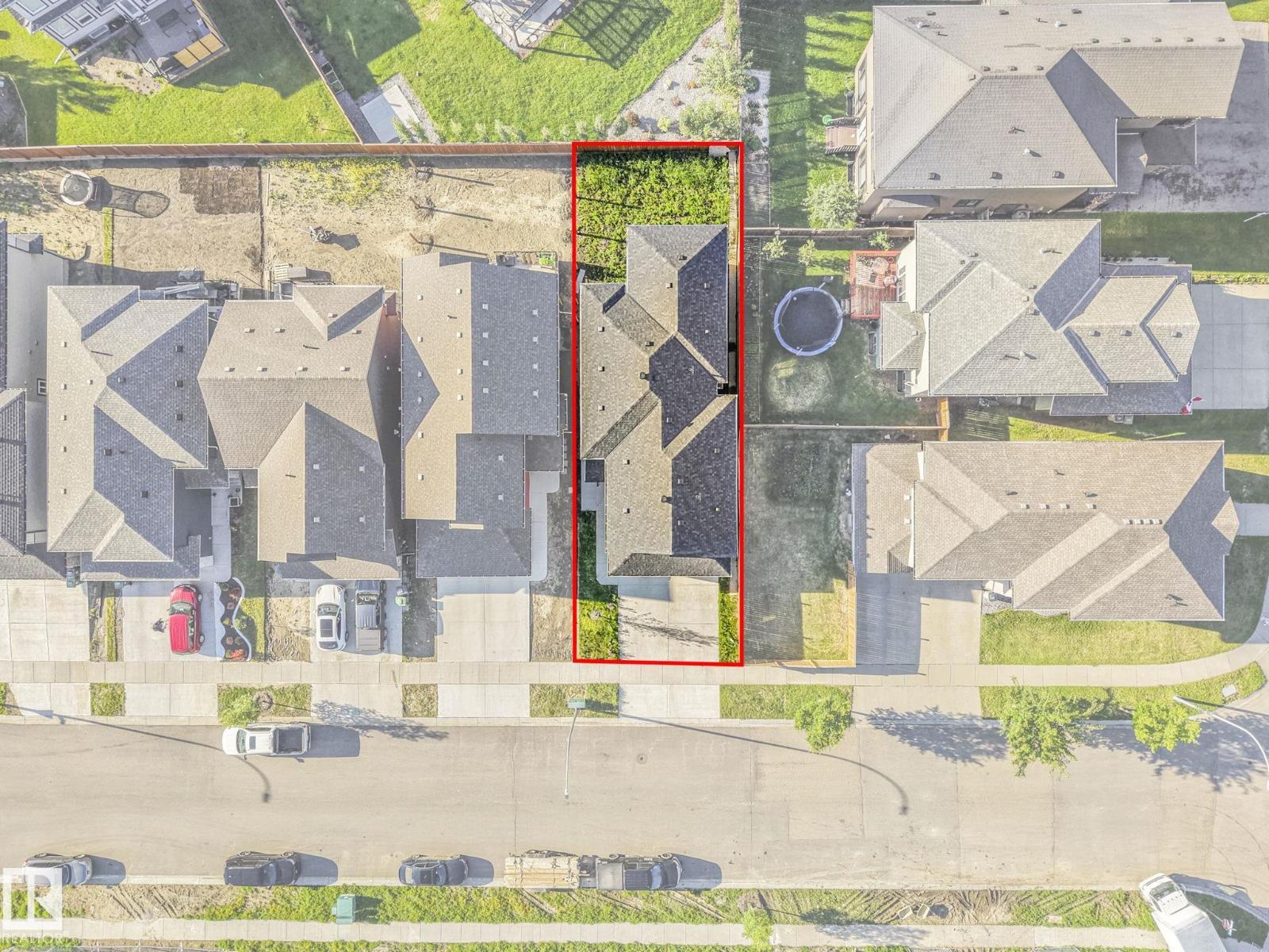 6608 51 Av Property Photo 7