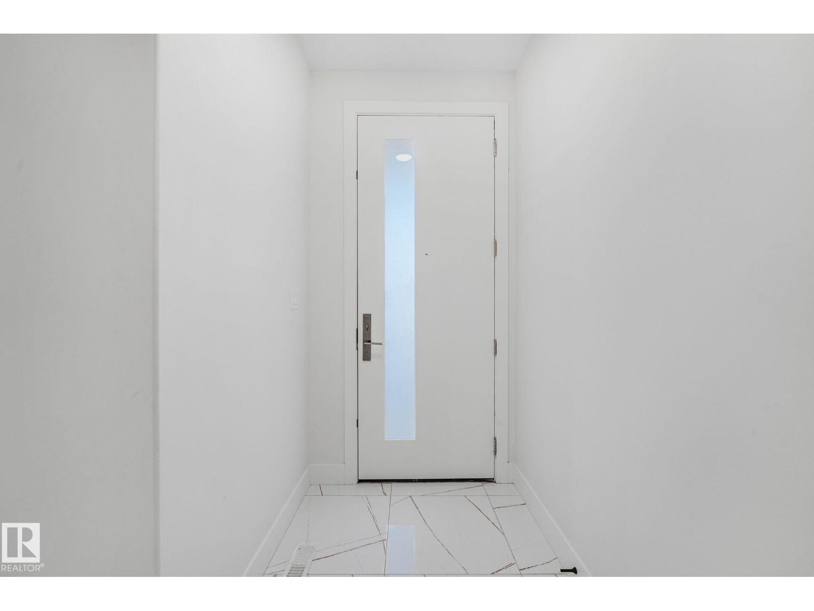 6608 51 Av Property Photo 19
