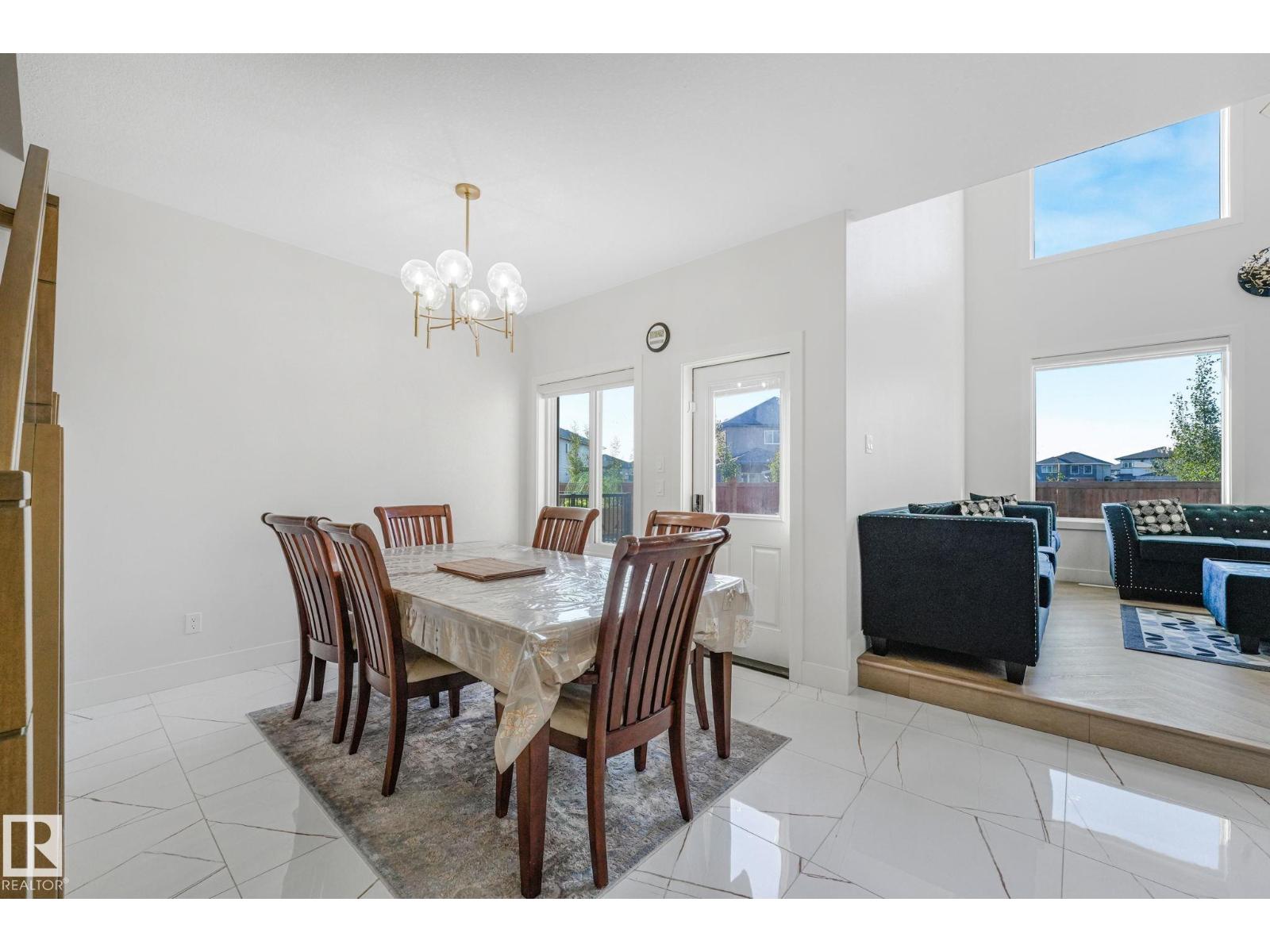 6608 51 Av Property Photo 22