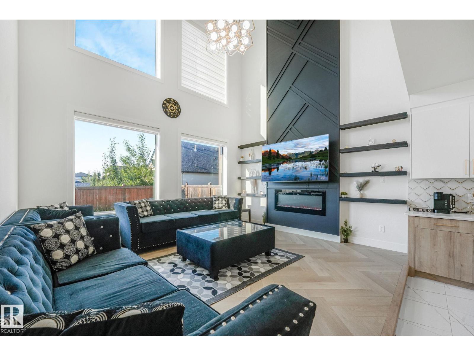 6608 51 Av Property Photo 28