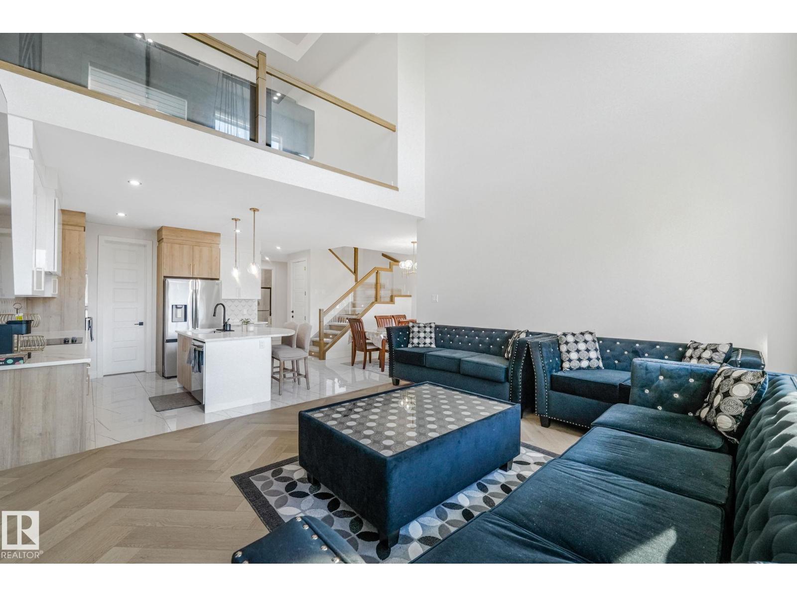 6608 51 Av Property Photo 30