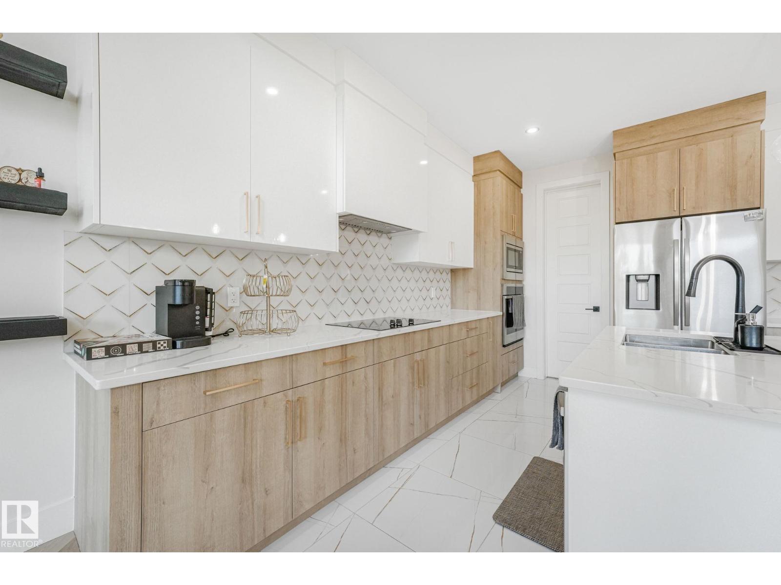 6608 51 Av Property Photo 31