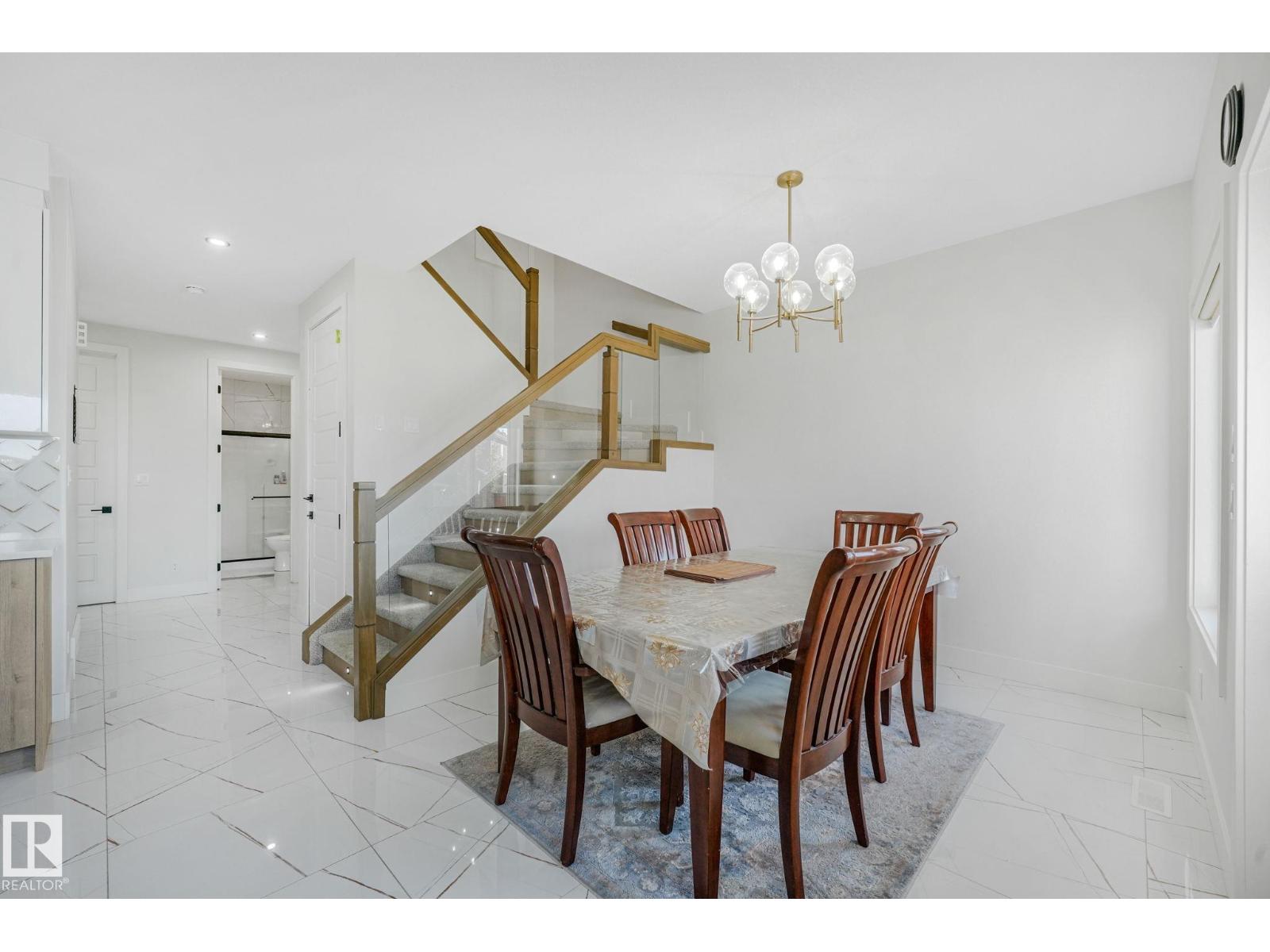 6608 51 Av Property Photo 35