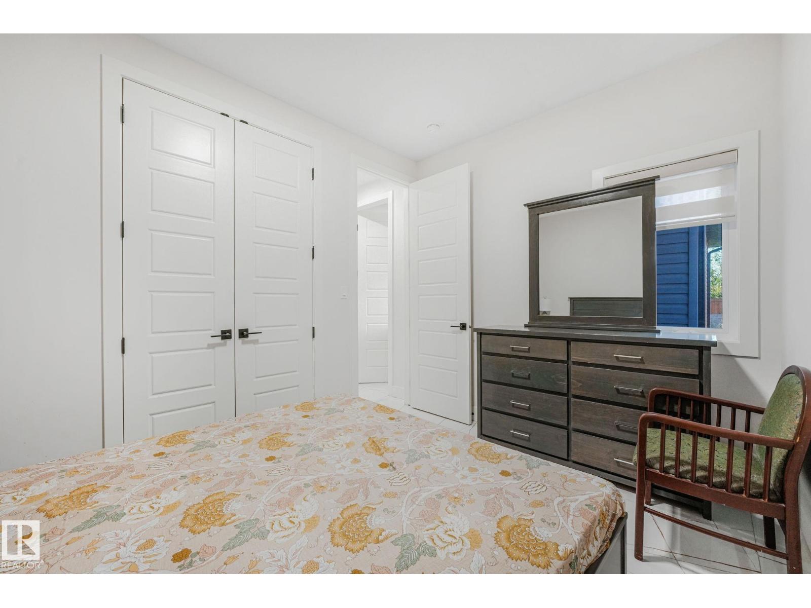 6608 51 Av Property Photo 40