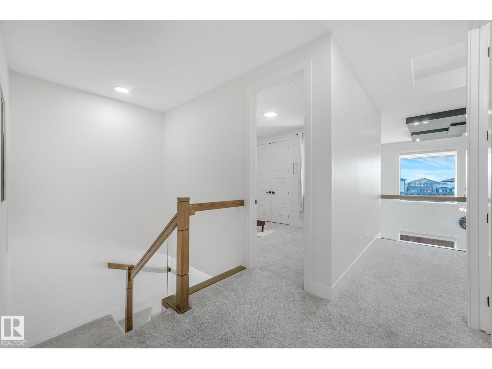 6608 51 Av Property Photo 43
