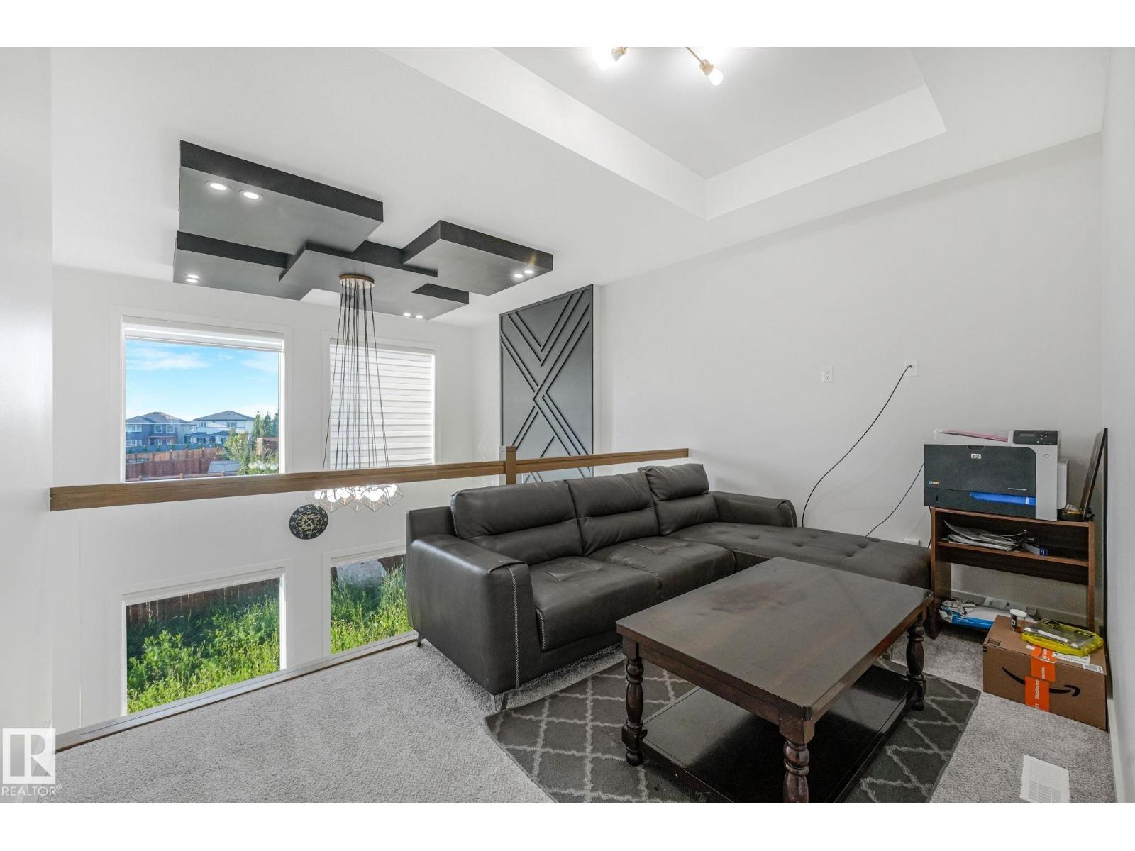 6608 51 Av Property Photo 46