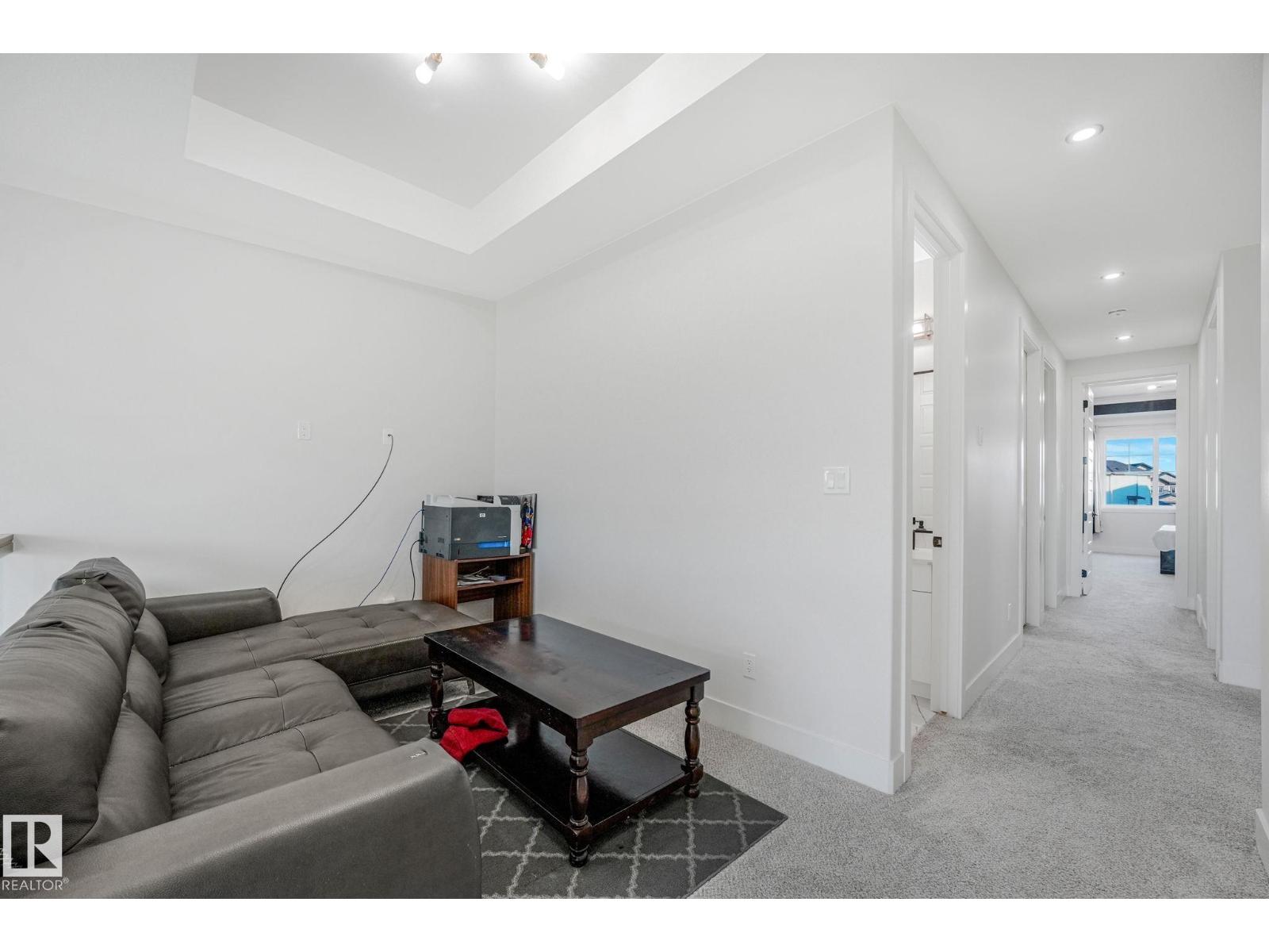 6608 51 Av Property Photo 47