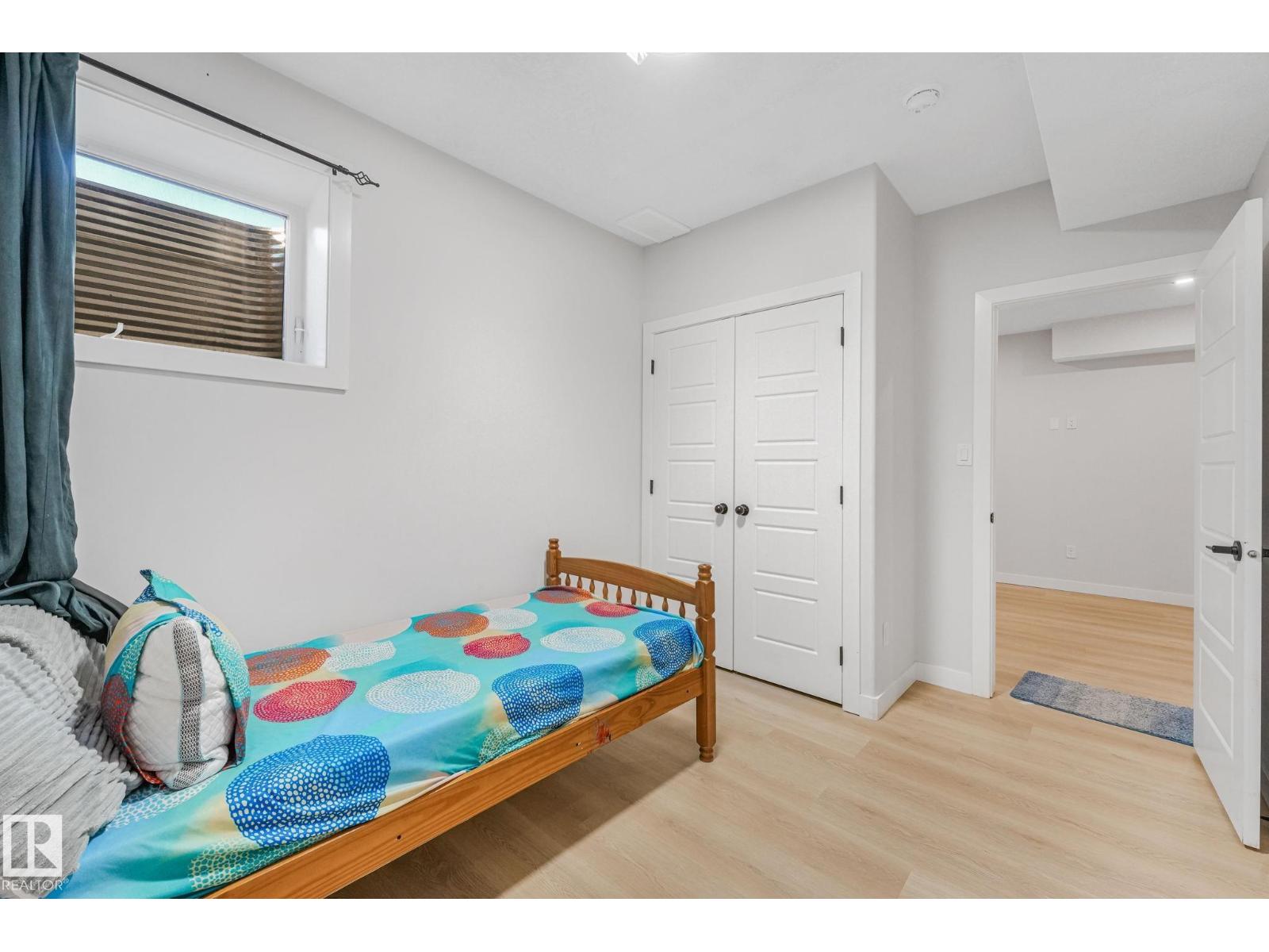 6608 51 Av Property Photo 64
