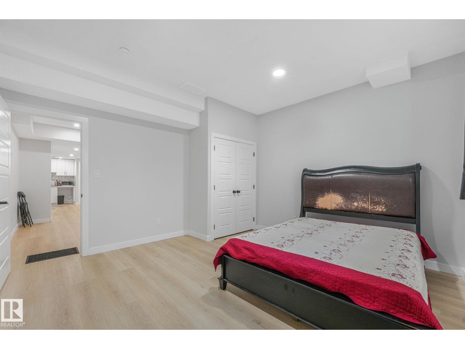 6608 51 Av Property Photo 71