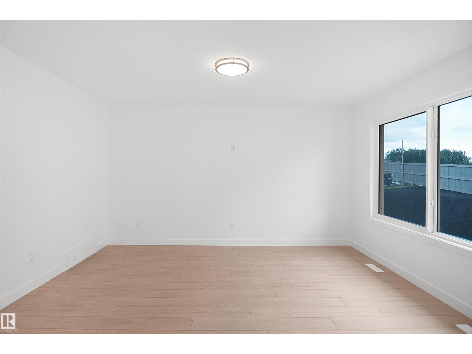 1408 11 St Nw Property Photo 6