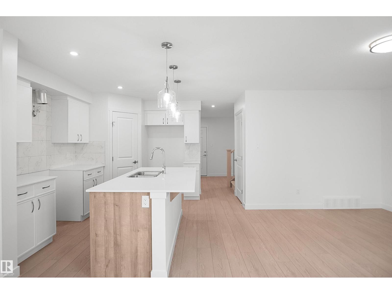 1408 11 St Nw Property Photo 12
