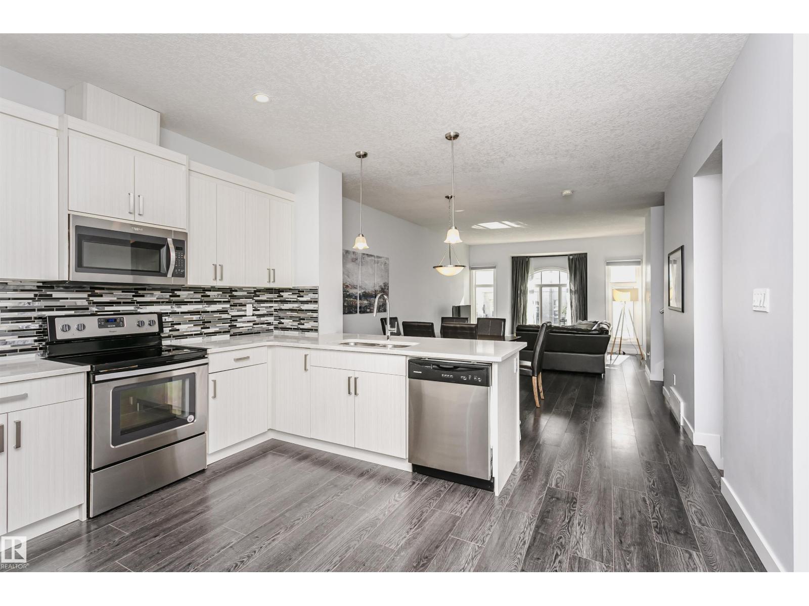 #55 723 172 ST SW