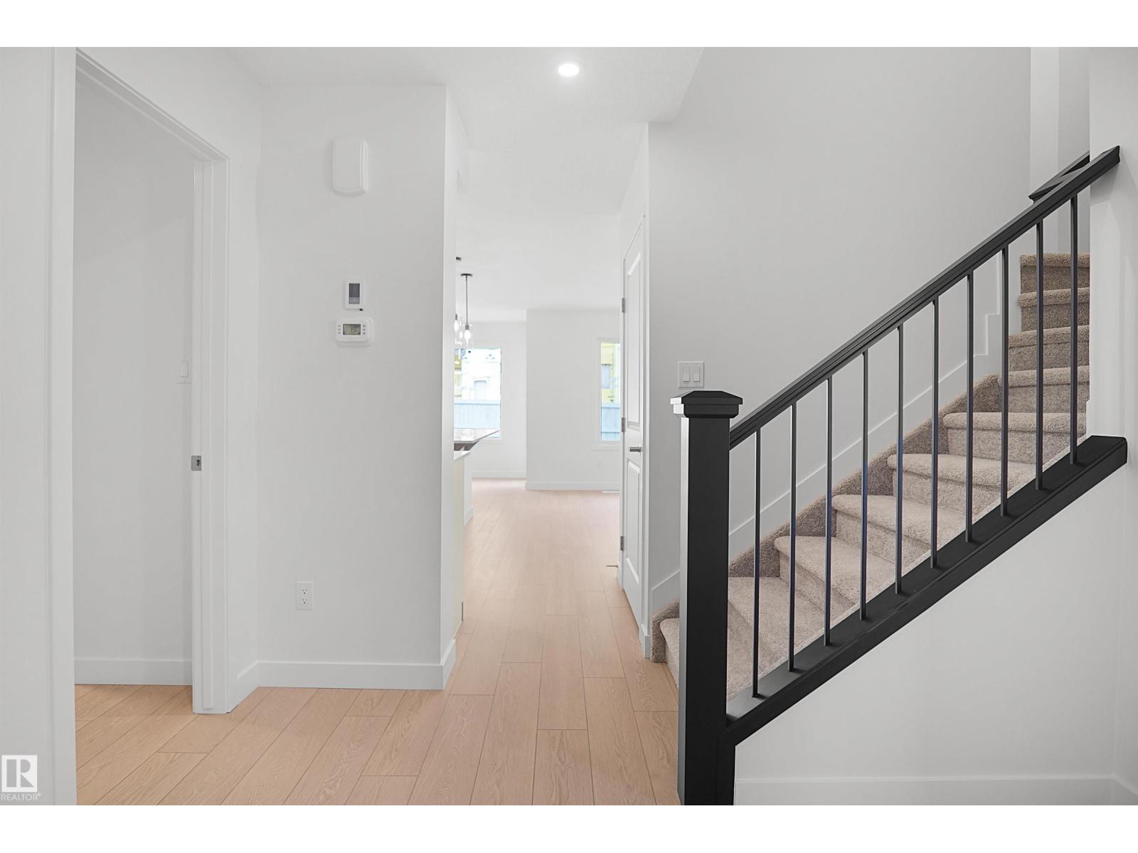 1410 11 St Nw Property Photo 3