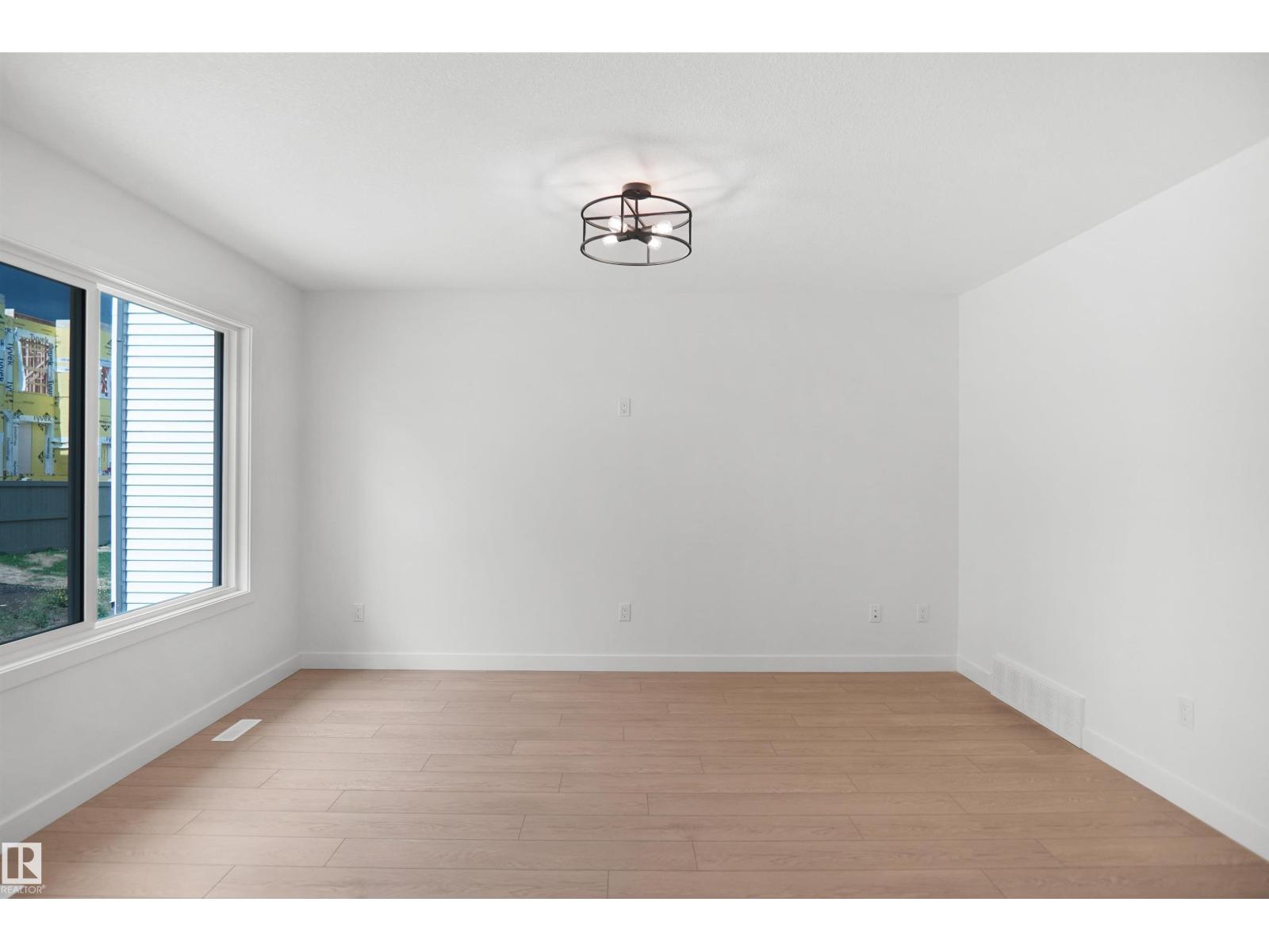 1410 11 St Nw Property Photo 6