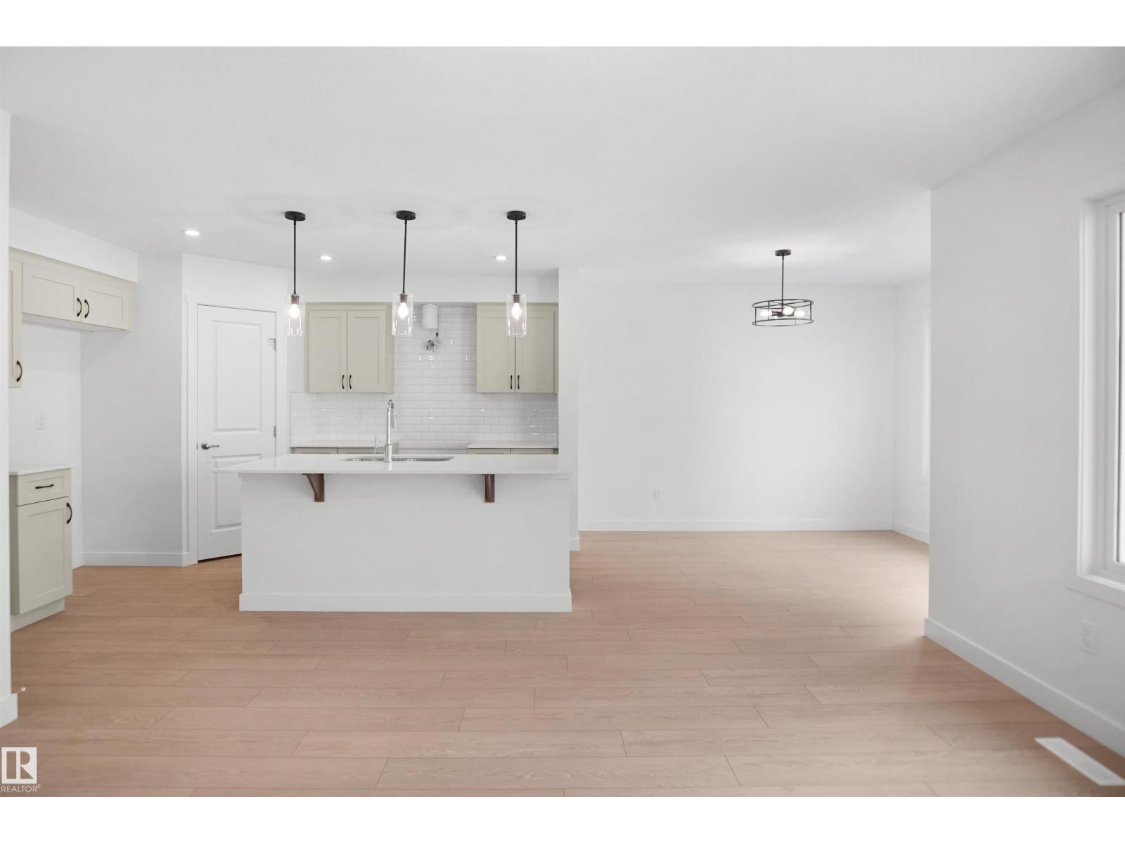 1410 11 St Nw Property Photo 8