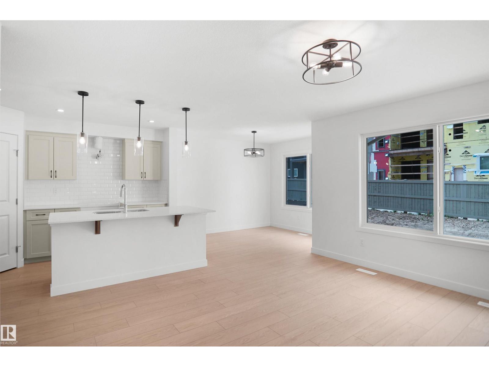 1410 11 St Nw Property Photo 9