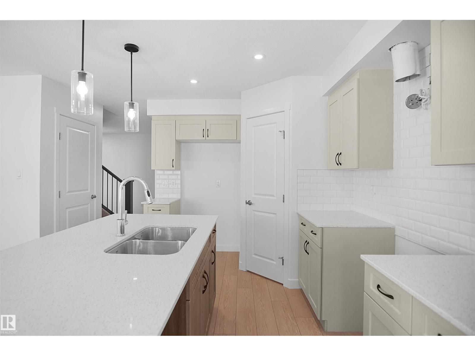 1410 11 St Nw Property Photo 13