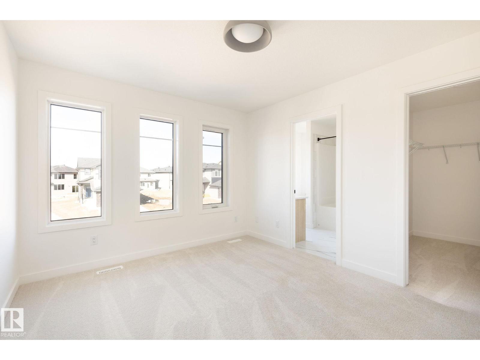 2627 62 St Sw Property Photo 6