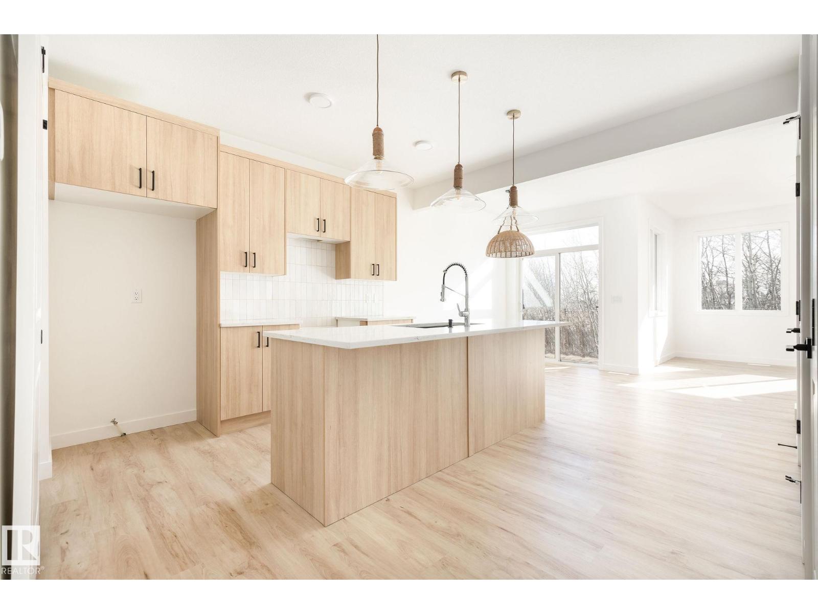 2627 62 St Sw Property Photo 12