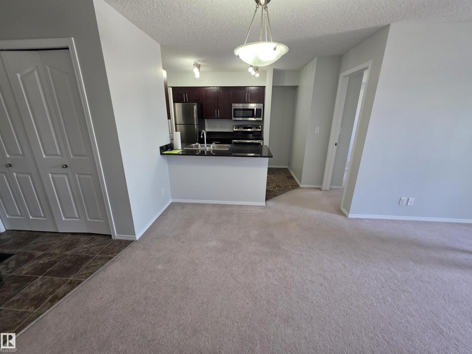 #206 12045 22 Av Sw Property Photo 10